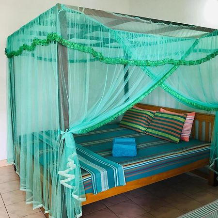Ram'S Surfing Beach,Midigama East Exterior foto